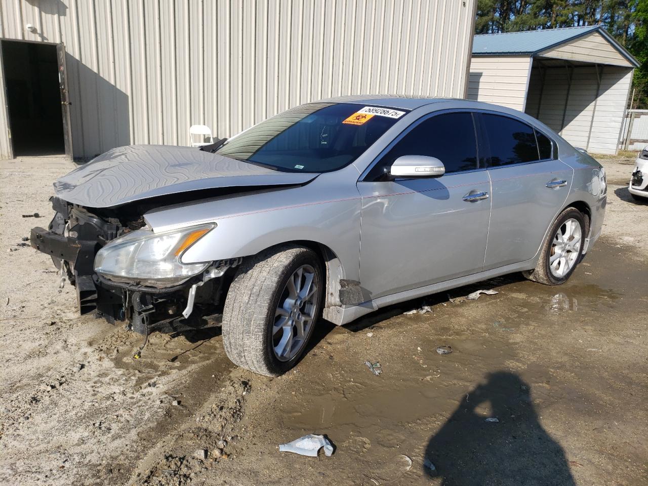 NISSAN MAXIMA S