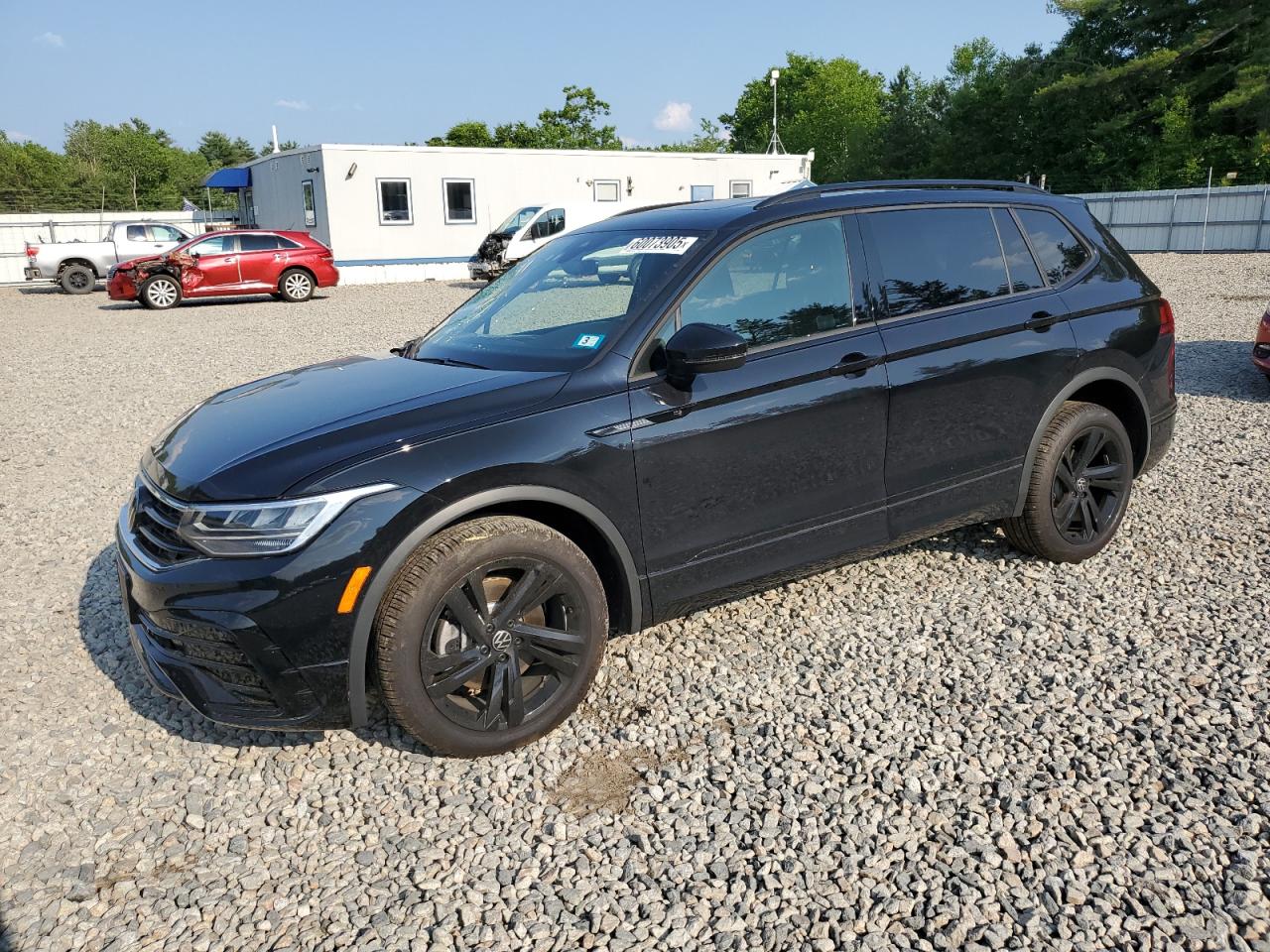 VOLKSWAGEN TIGUAN SE R-LINE BLACK