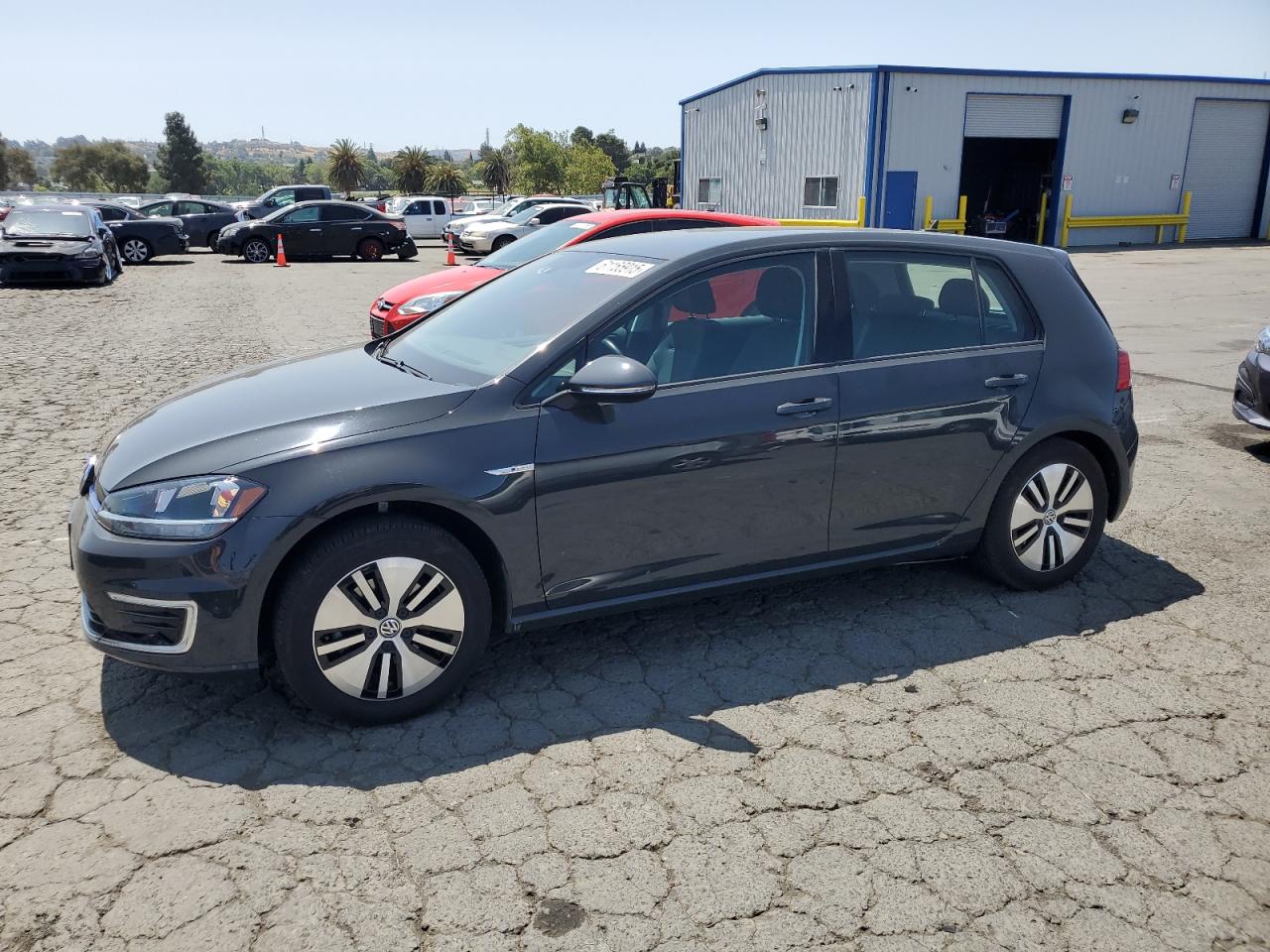 VOLKSWAGEN E-GOLF SE
