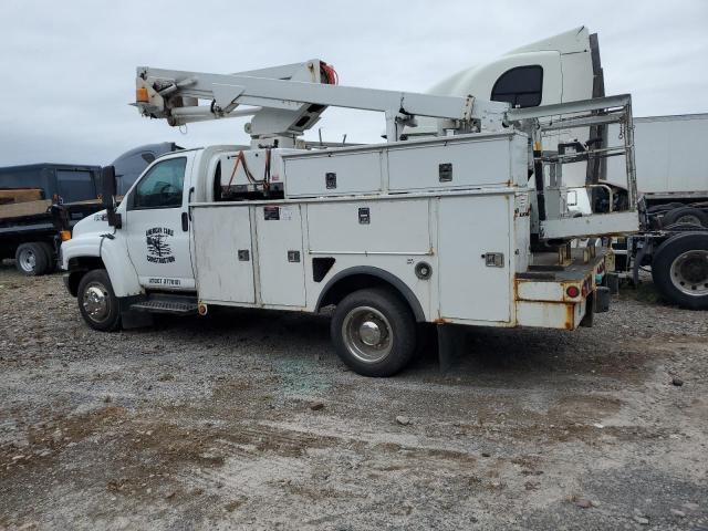 GMC C5500 C5C0 2005 white chassis gas 1GDE5C1E55F901755 photo #3