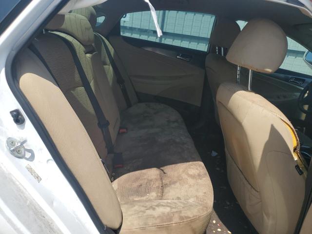 2015 HYUNDAI SONATA HYB - KMHEC4A48FA132881