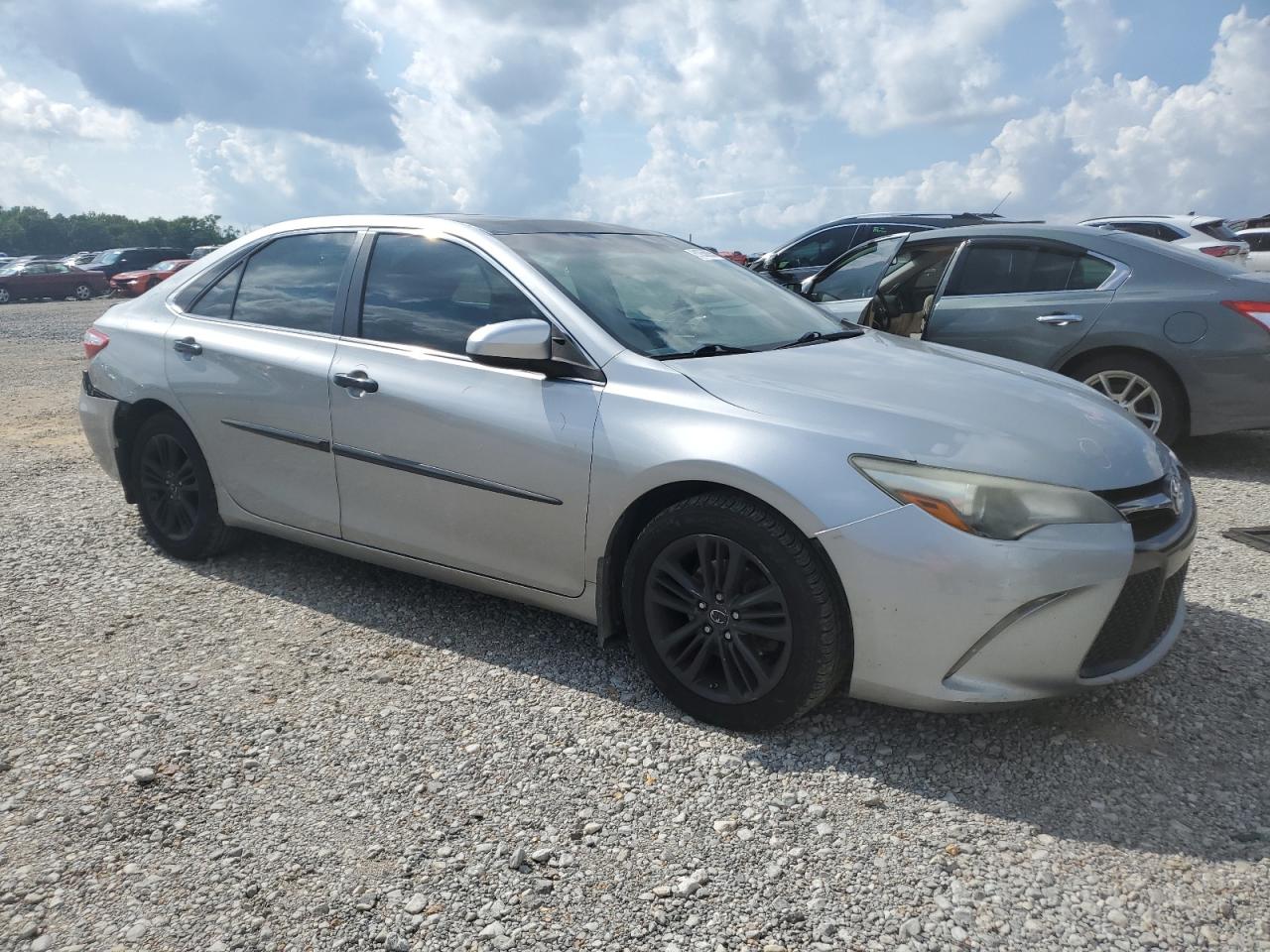 Toyota Camry le 2015