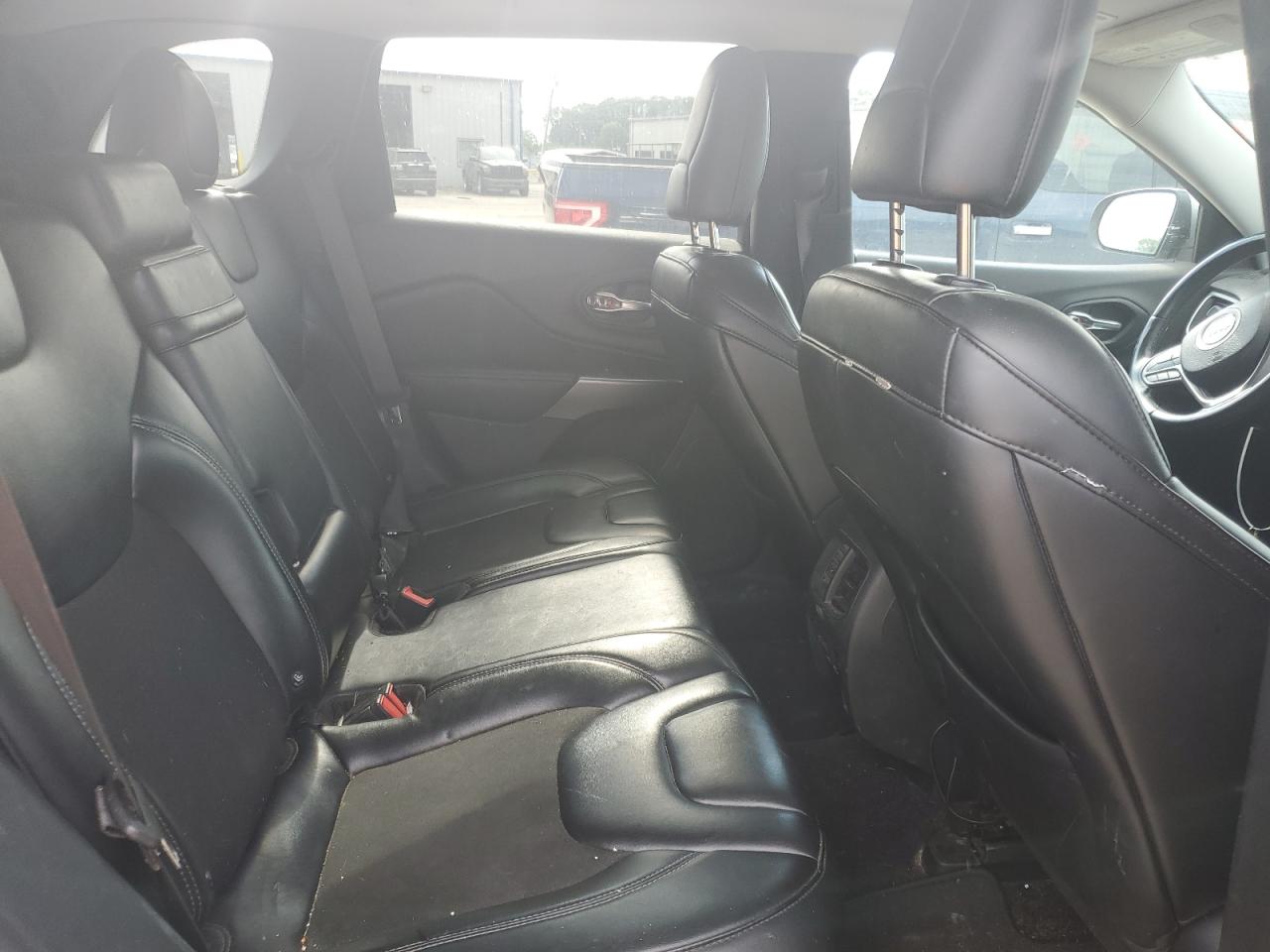 JEEP GRAND CHEROKEE LATITUDE PLUS