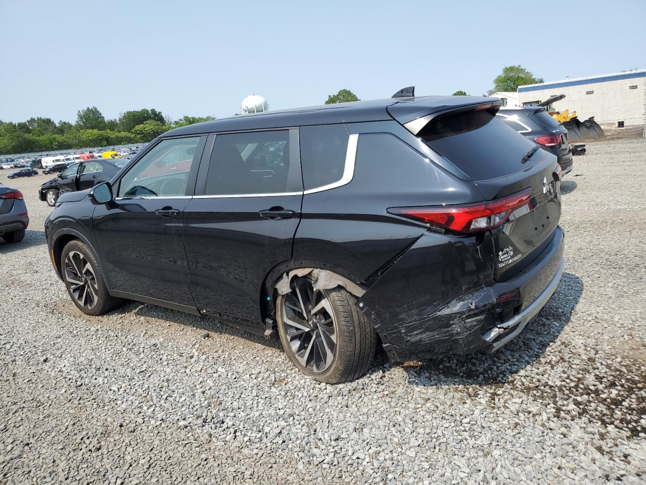 MITSUBISHI OUTLANDER SE