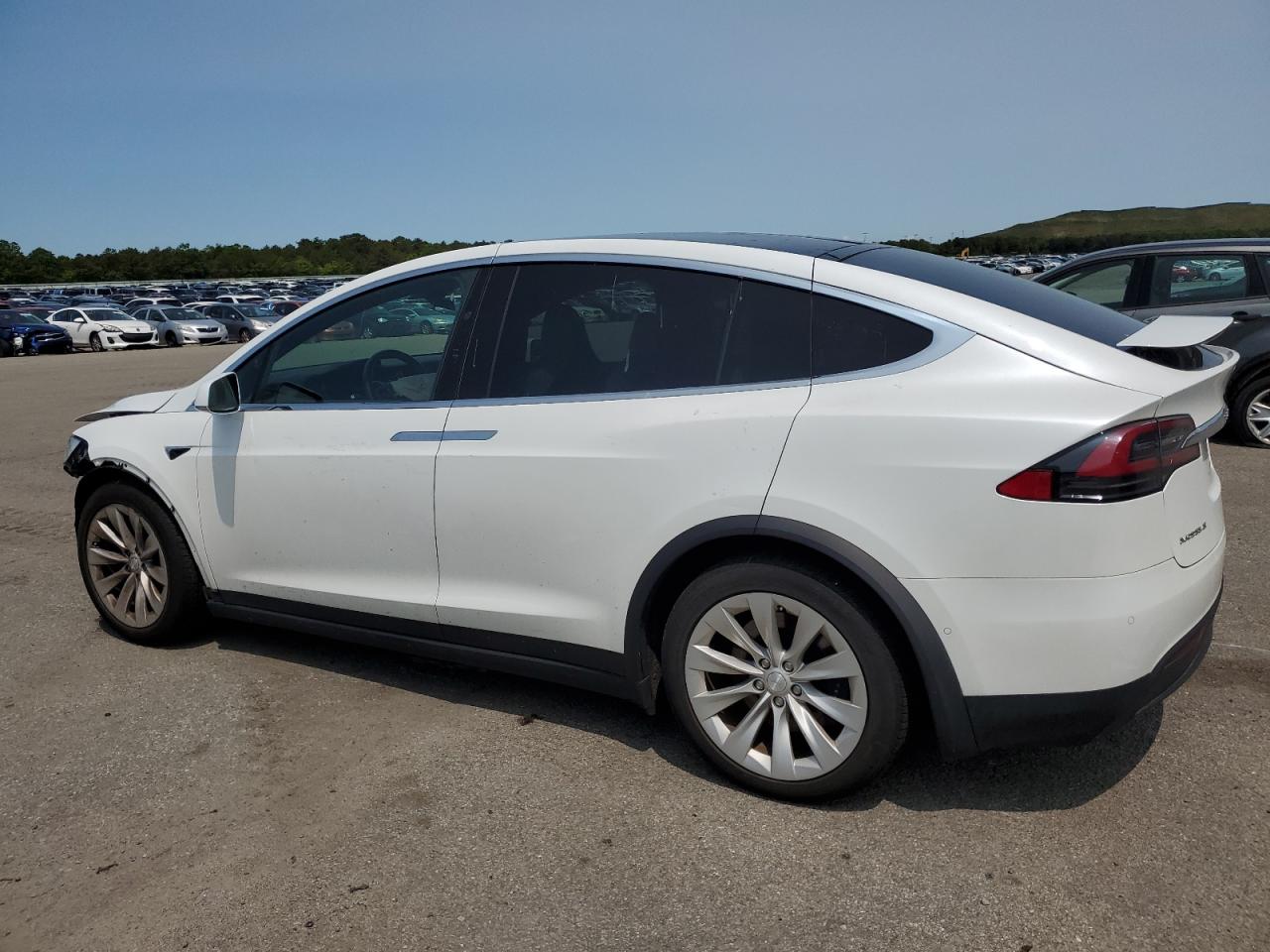 TESLA MODEL X