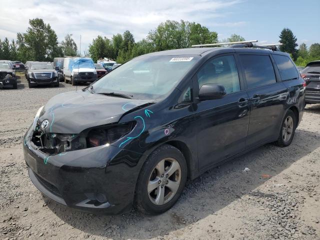 TOYOTA SIENNA LE