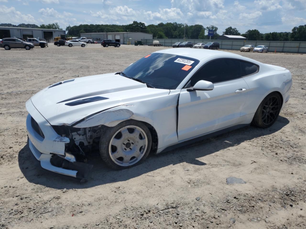 FORD MUSTANG