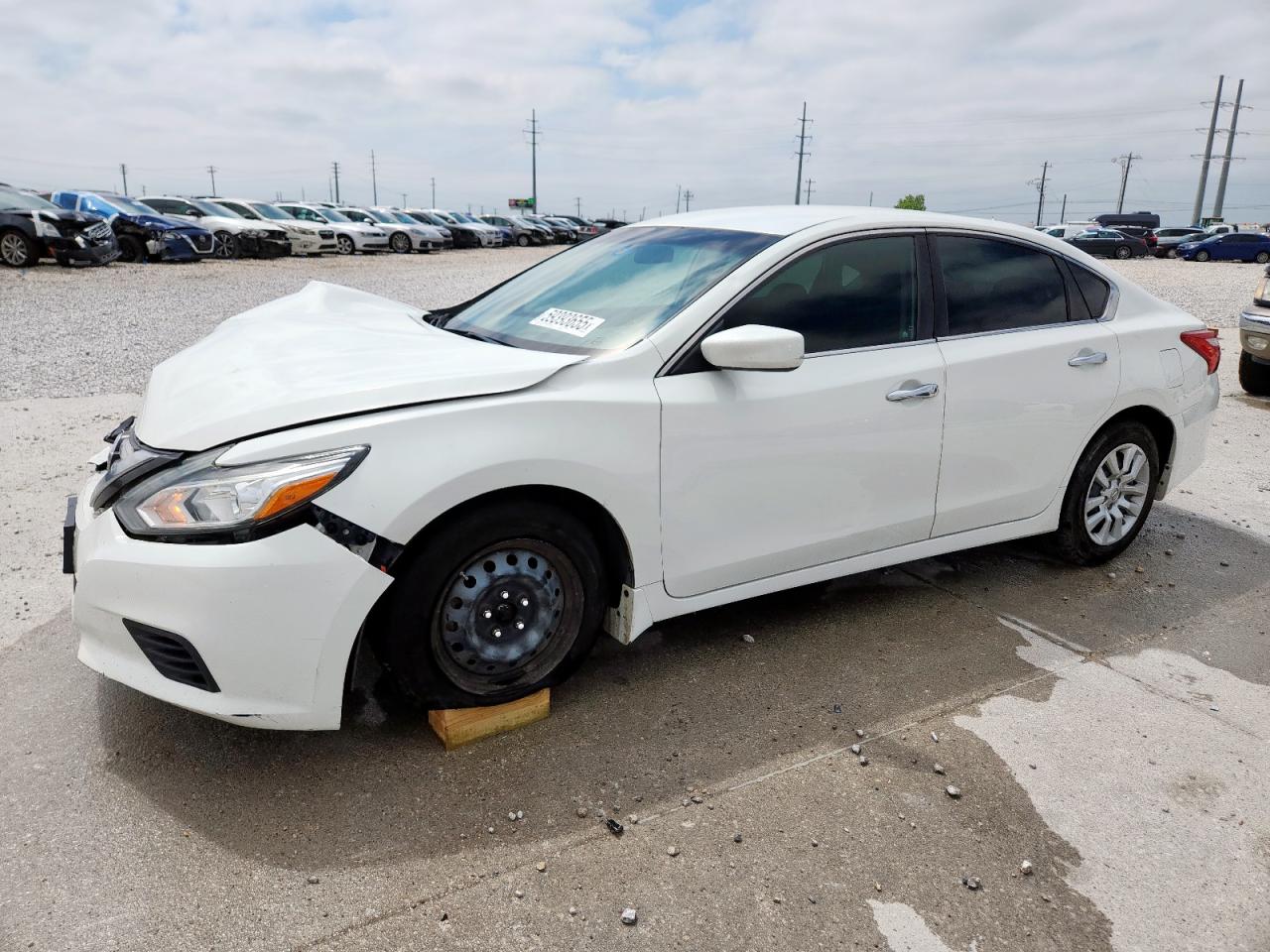  Salvage Nissan Altima
