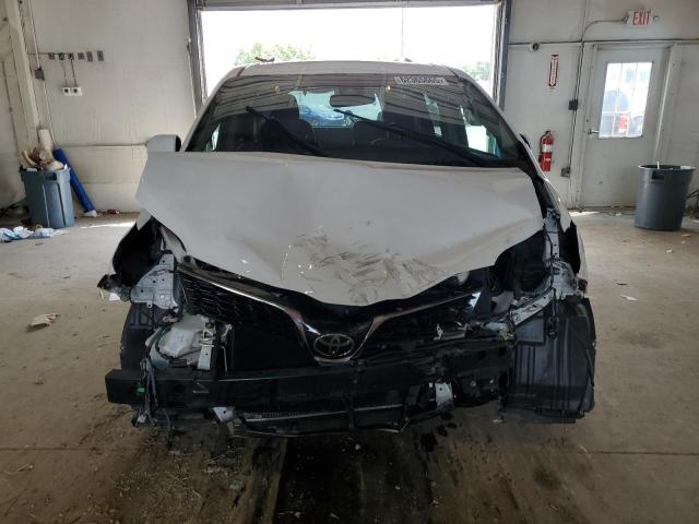 2018 TOYOTA SIENNA SE 5TDXZ3DCXJS959771