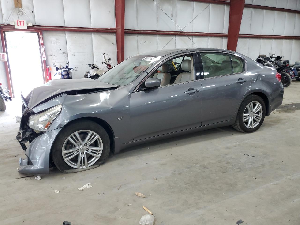 INFINITI Q40