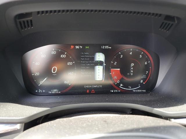 2018 VOLVO XC60 T5 LYV102RK0JB106179