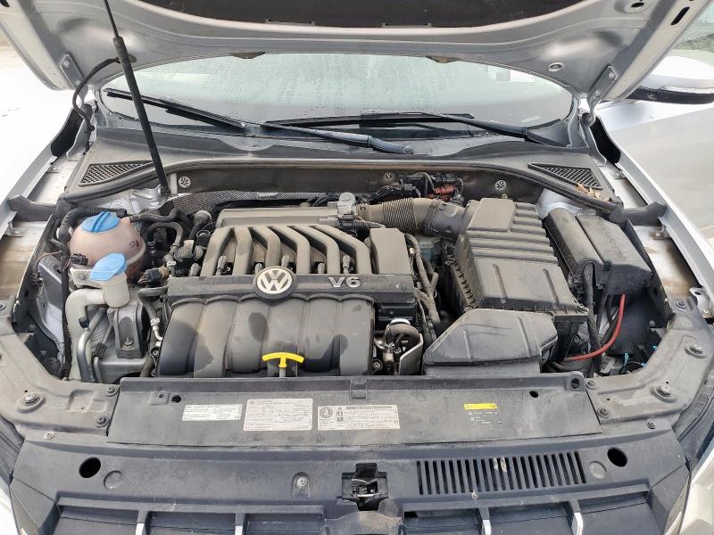 2015 VOLKSWAGEN PASSAT SEL 1VWCM7A36FC117203