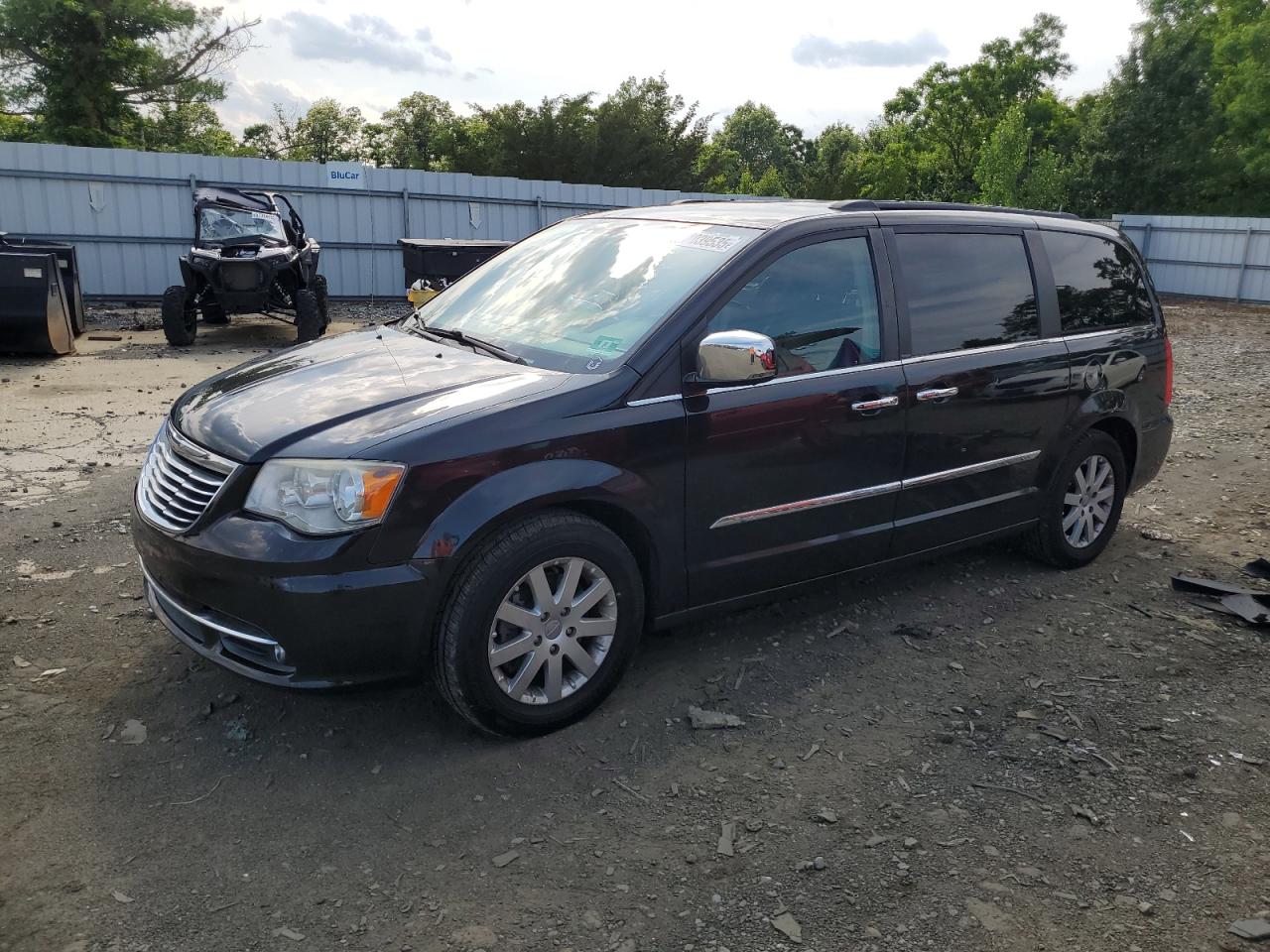 CHRYSLER TOWN & COUNTRY TOURING L