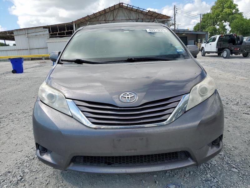2017 TOYOTA SIENNA LE - 5TDKZ3DC2HS866571