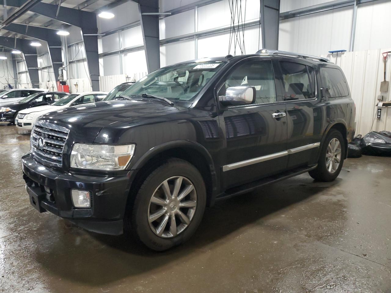 INFINITI QX56