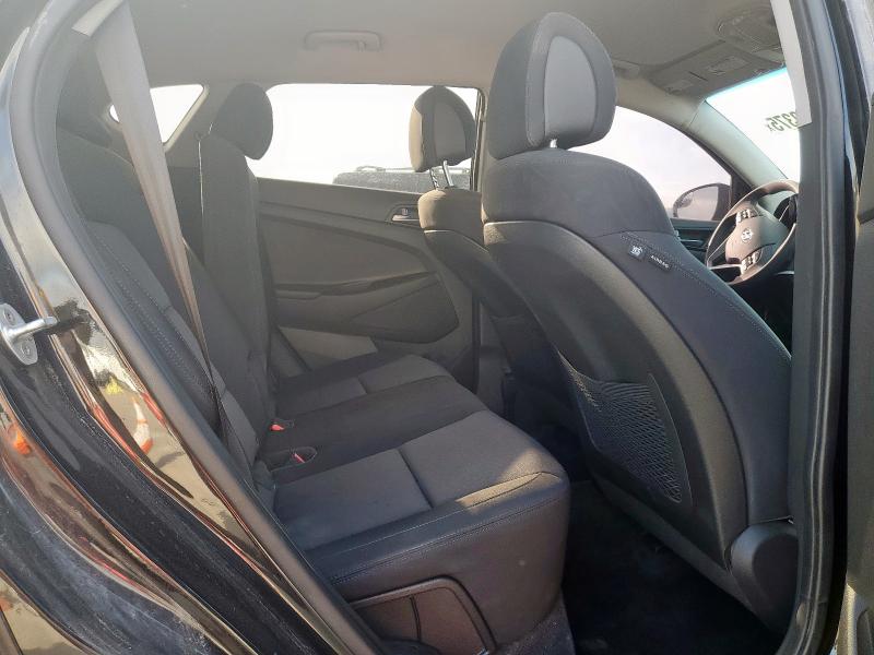 2017 HYUNDAI TUCSON SE KM8J23A47HU336195