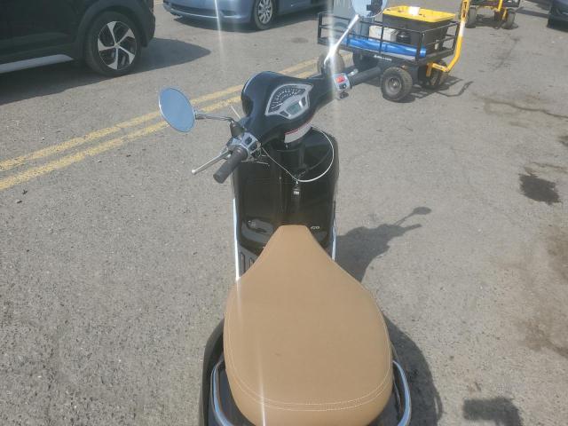 2023 VESPA PRIMAVERA/ ZAPM818G4P5910800