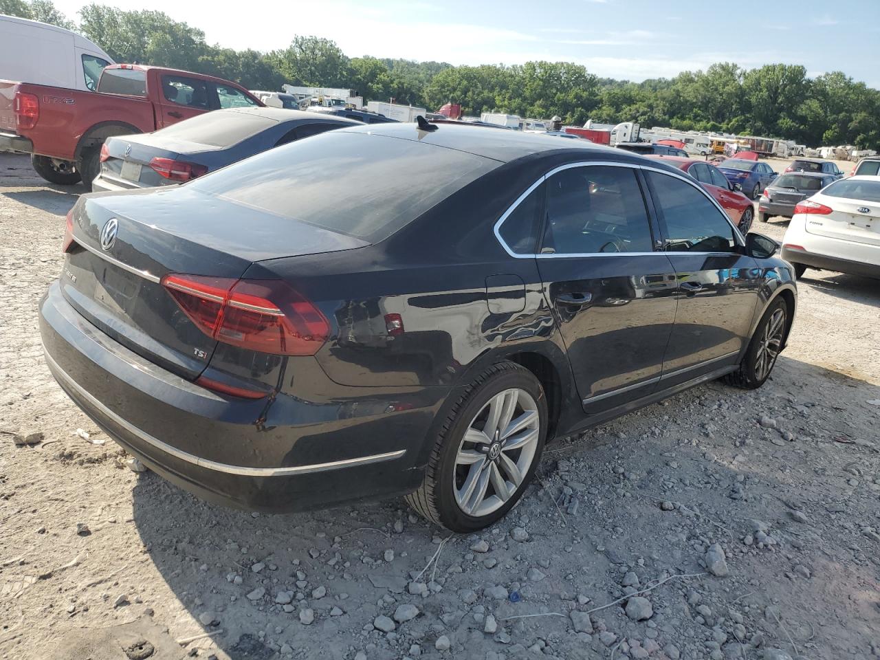VOLKSWAGEN PASSAT SE