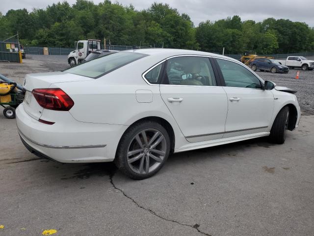 2017 VOLKSWAGEN PASSAT R-L 1VWDT7A36HC020495