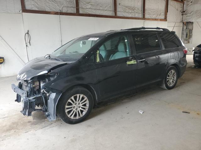 TOYOTA SIENNA XLE
