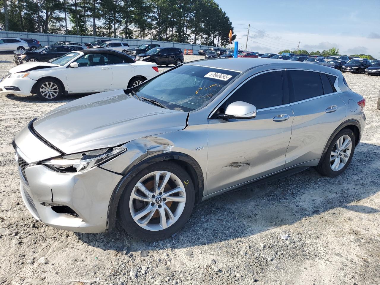 INFINITI QX30 BASE