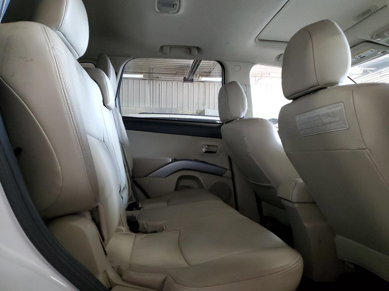 MITSUBISHI OUTLANDER XLS