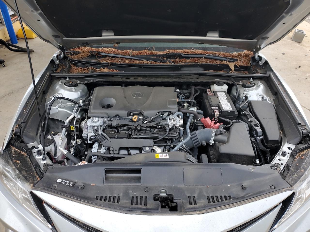 Toyota Camry le 2023