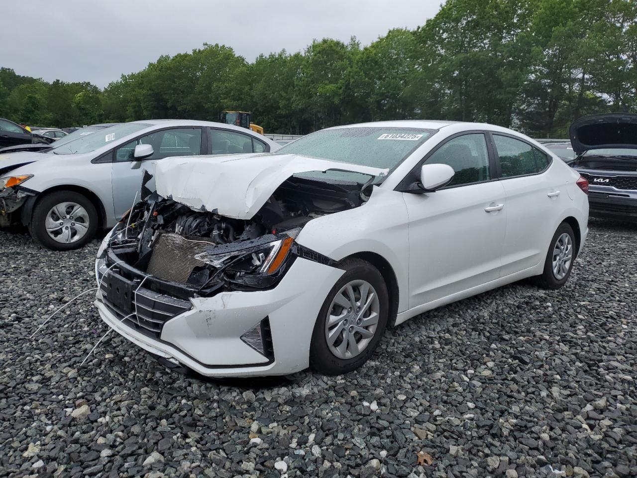HYUNDAI ELANTRA SE
