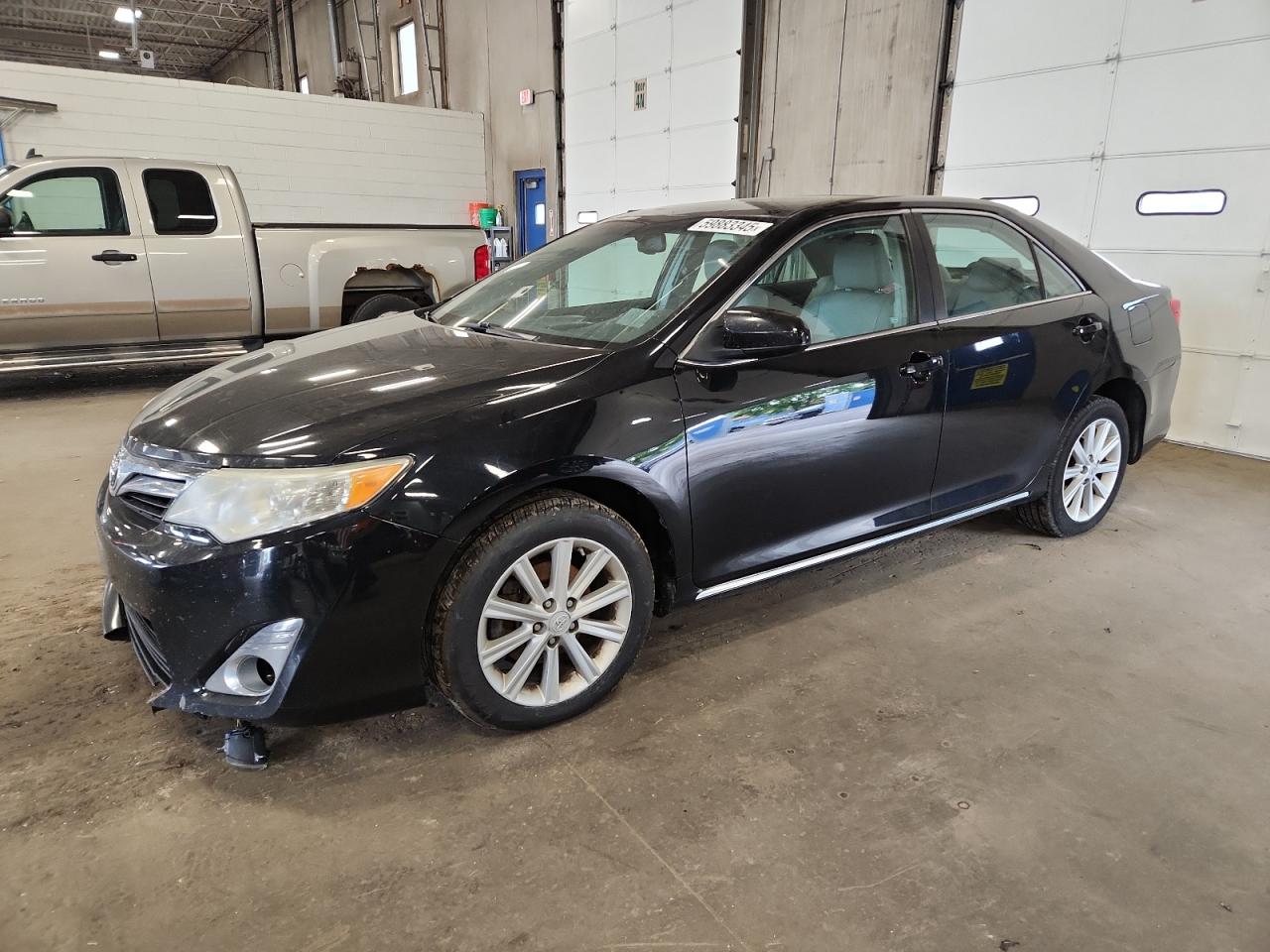 TOYOTA CAMRY BASE