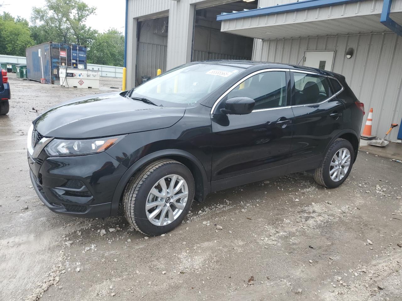 NISSAN ROGUE SPORT S