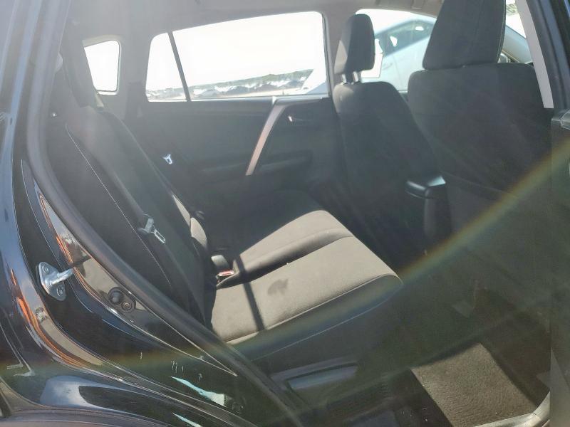 2018 TOYOTA RAV4 HV LE JTMRJREV7JD169035
