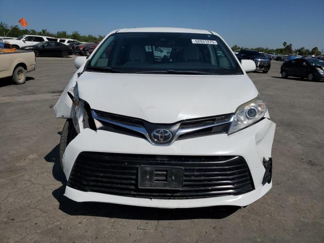 2018 TOYOTA SIENNA LE 5TDKZ3DCXJS916445