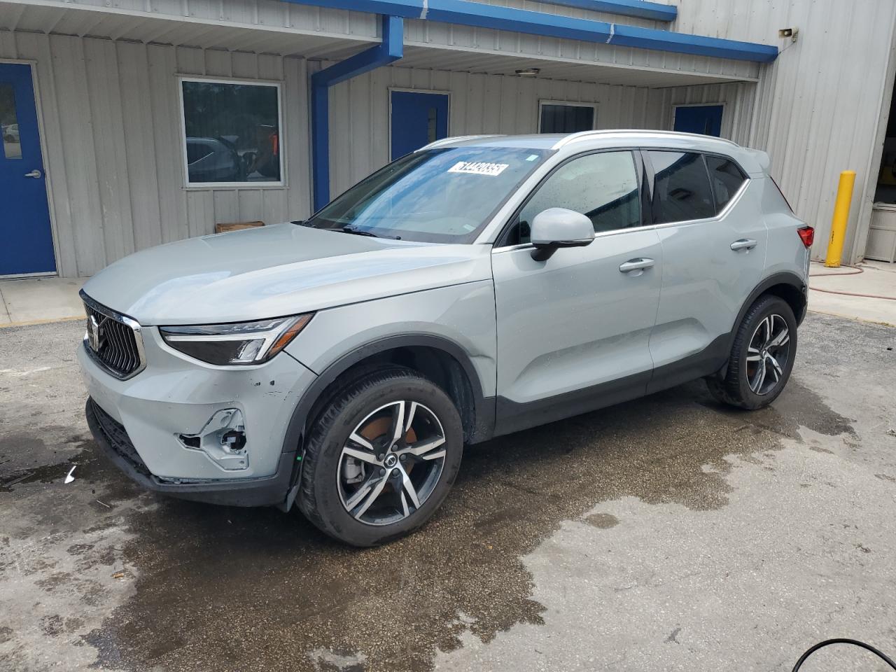 VOLVO XC40 CORE