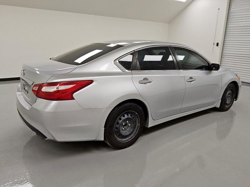 Vin: 1n4al3ap1hn311336, lot: 61156045, nissan altima 2.5 20173