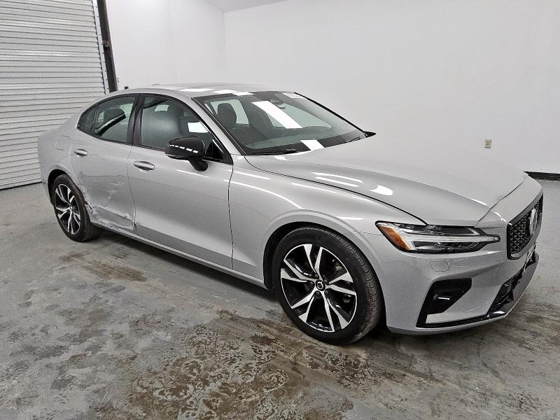 Vin: 7jrl12fj9sg366637, lot: 59049085, volvo s60 core core 20254