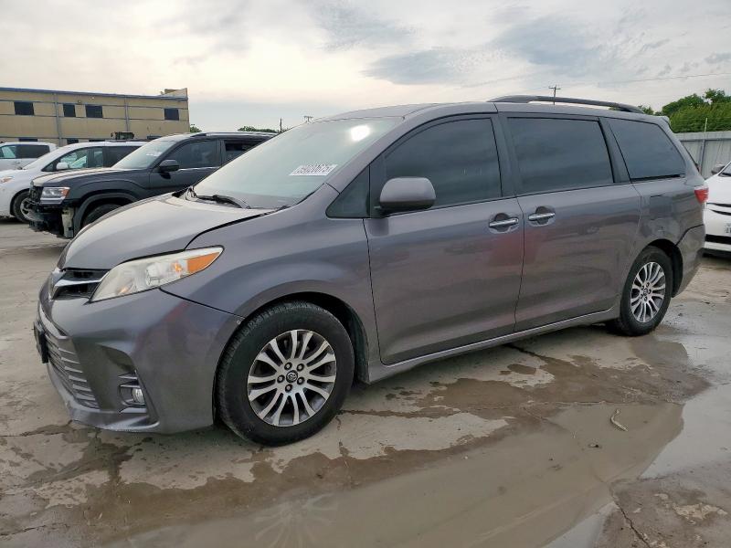 TOYOTA SIENNA XLE