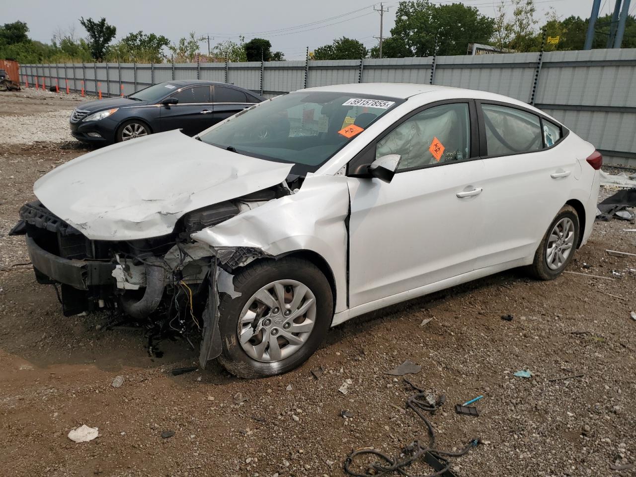 HYUNDAI ELANTRA SE