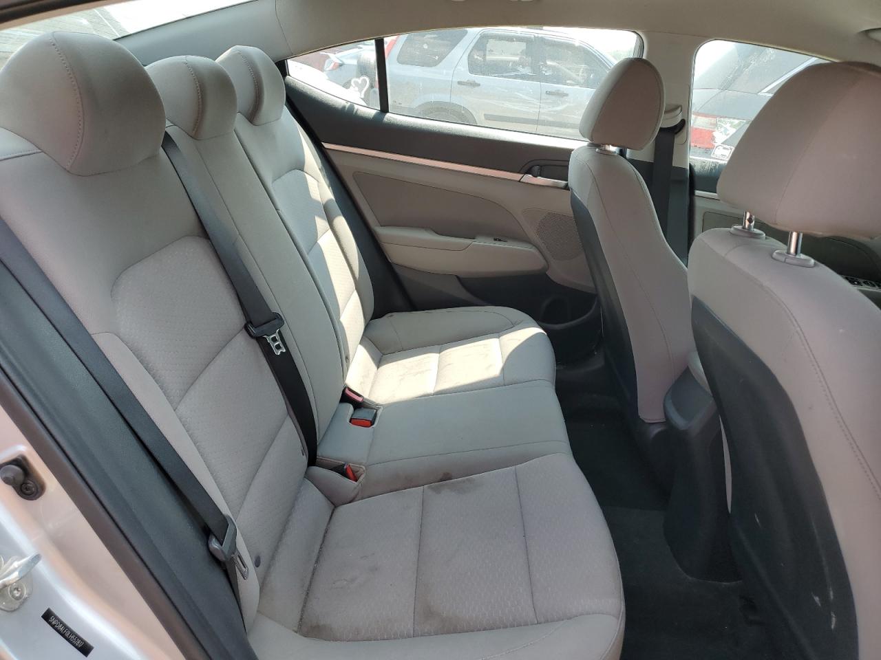 Hyundai Elantra se 2020