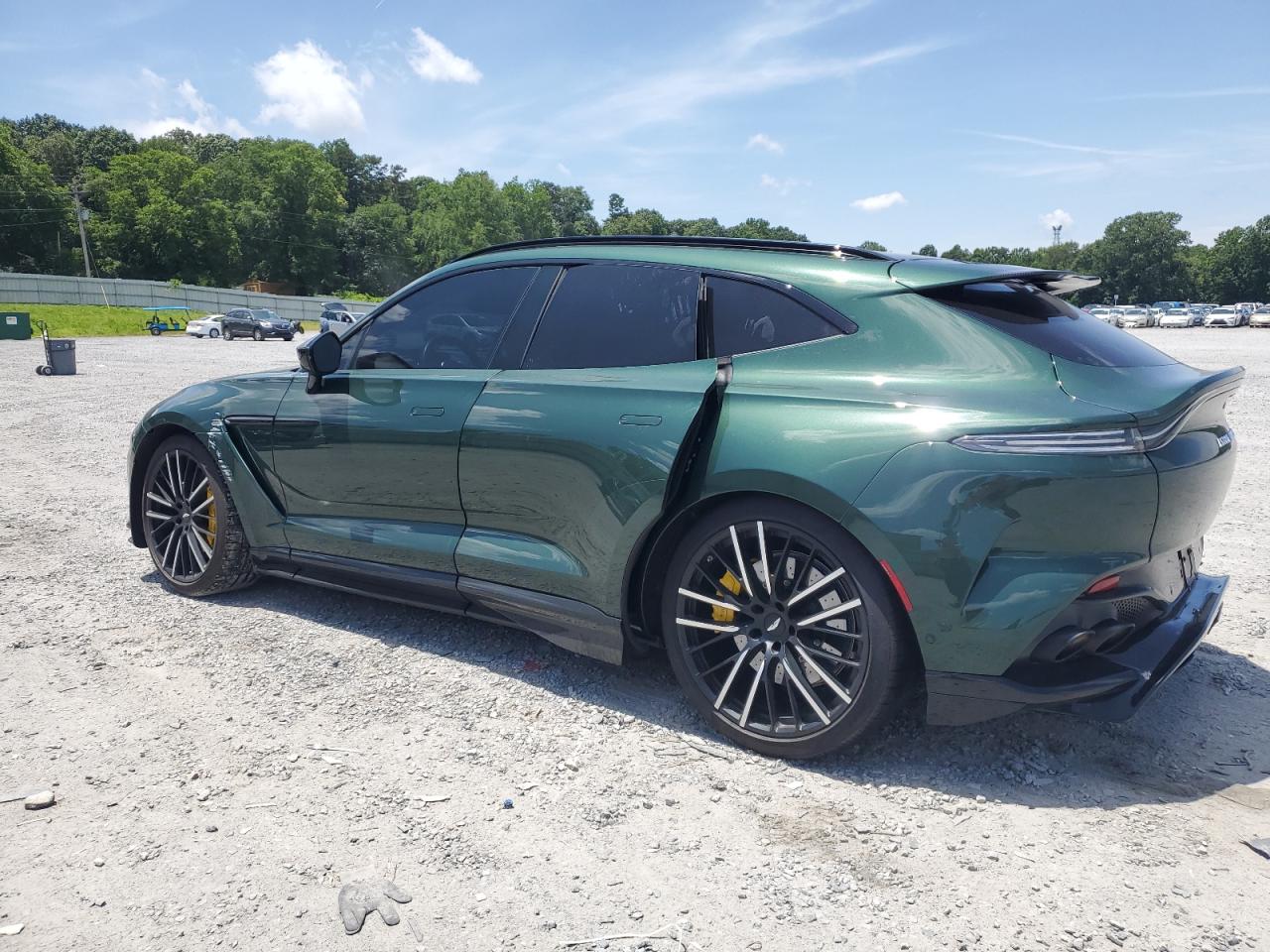 ASTON MARTIN DBX 707