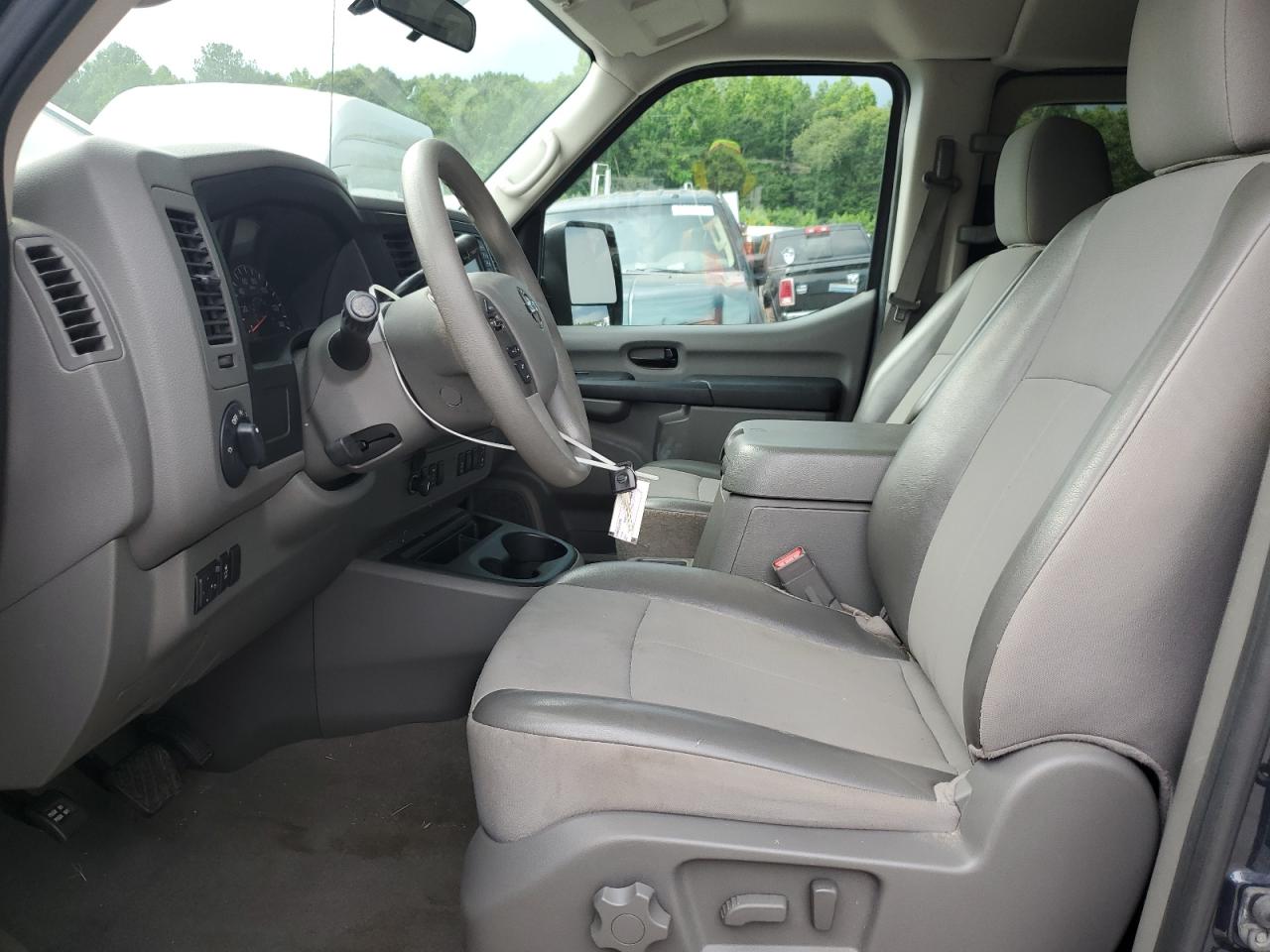 NISSAN NV3500 3500 S