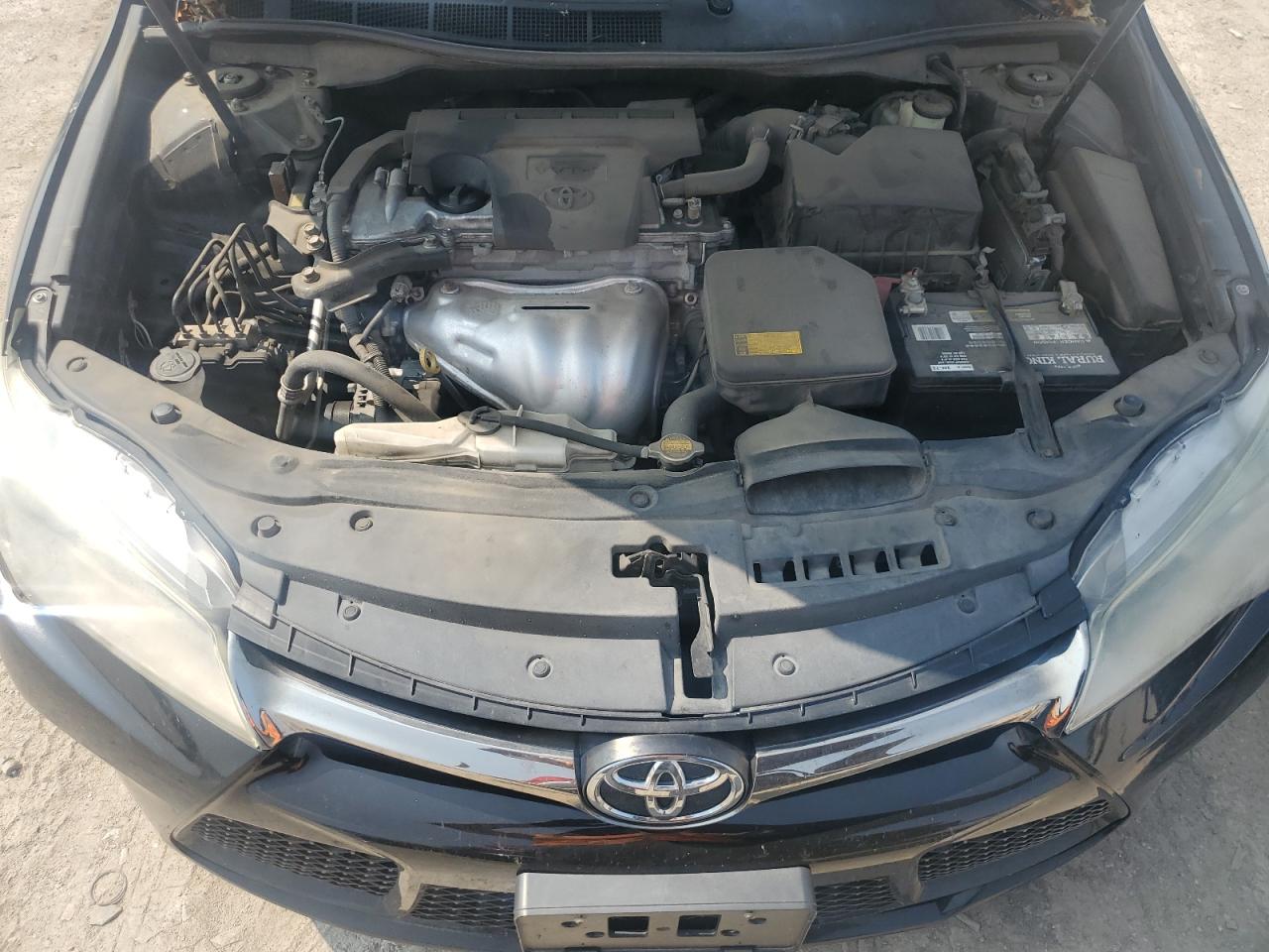 Toyota Camry le 2015