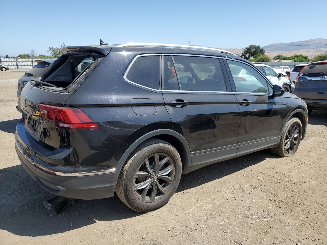 VOLKSWAGEN TIGUAN SE