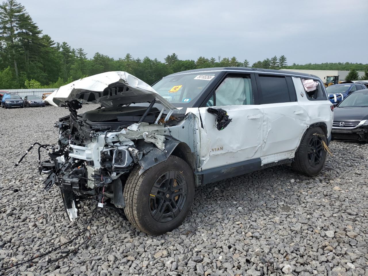 RIVIAN R1S ADVENTURE