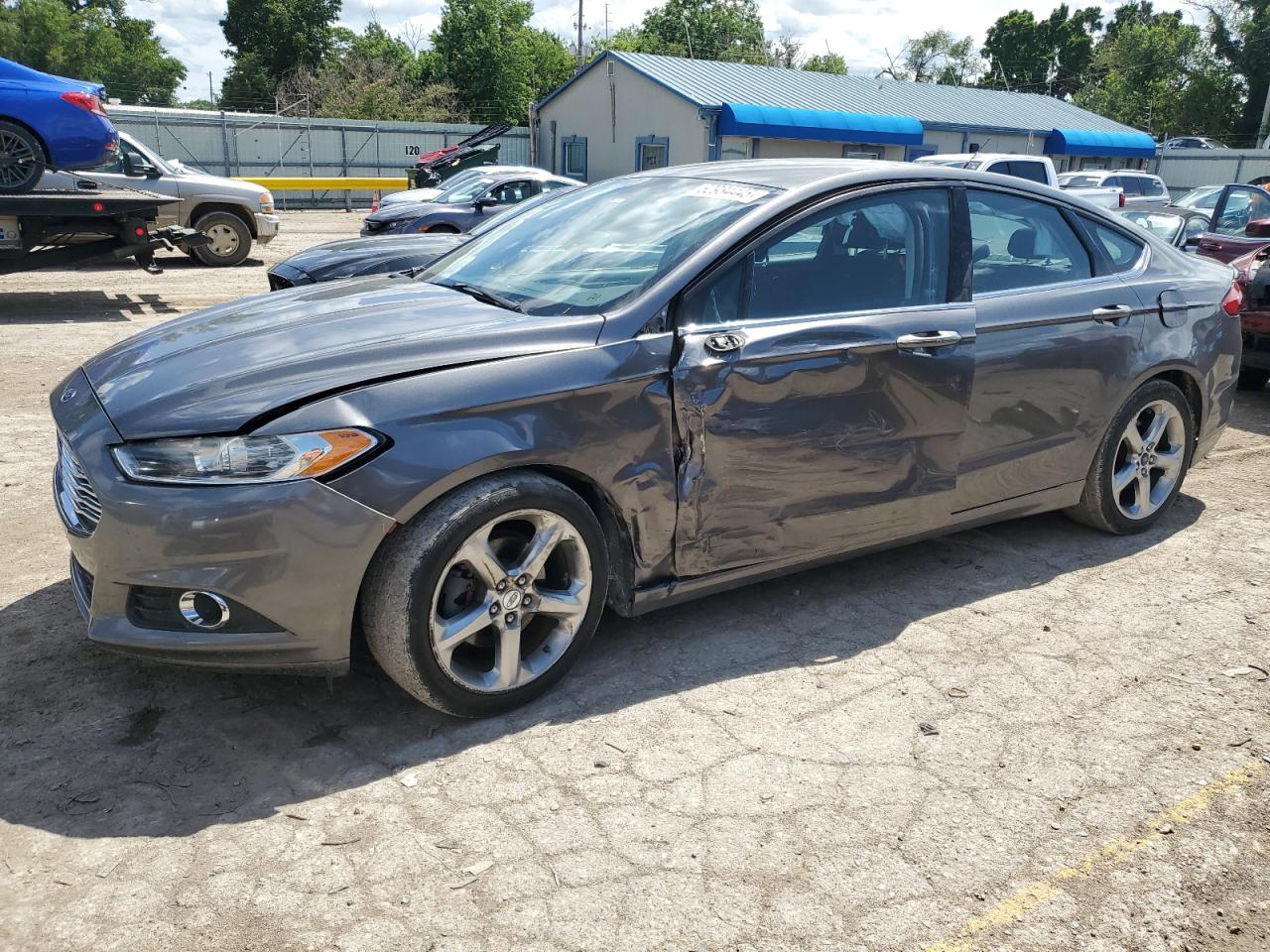 FORD FUSION SE