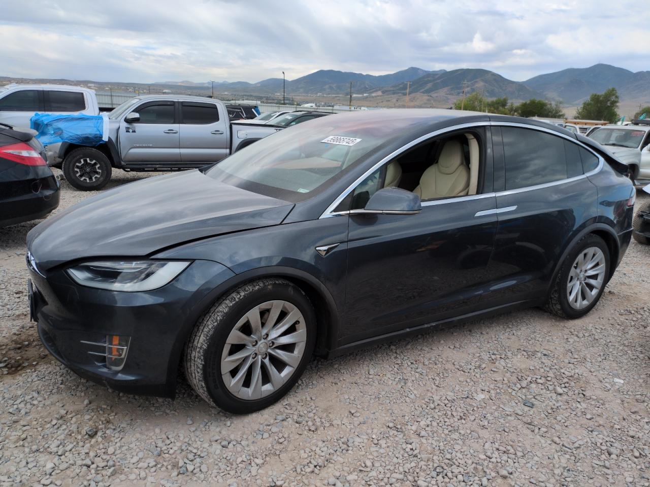 TESLA MODEL X
