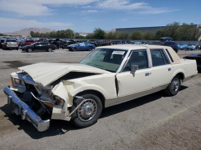 LINCOLN TOWN CAR