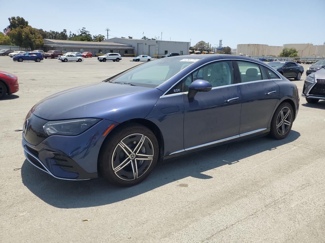 MERCEDES-BENZ EQE 350+