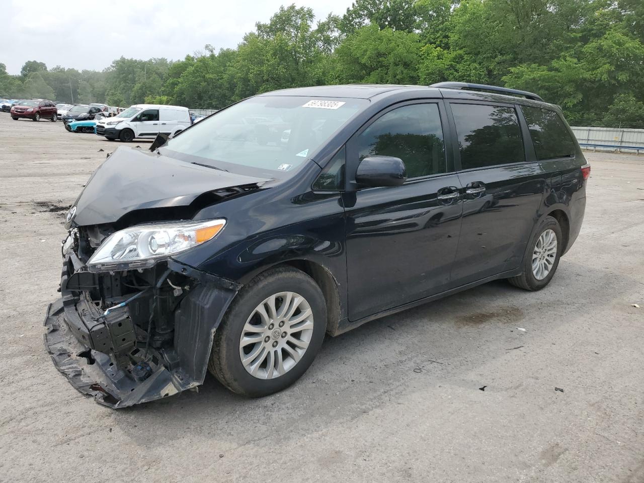 TOYOTA SIENNA XLE