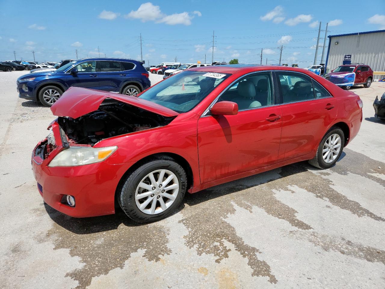 TOYOTA CAMRY BASE