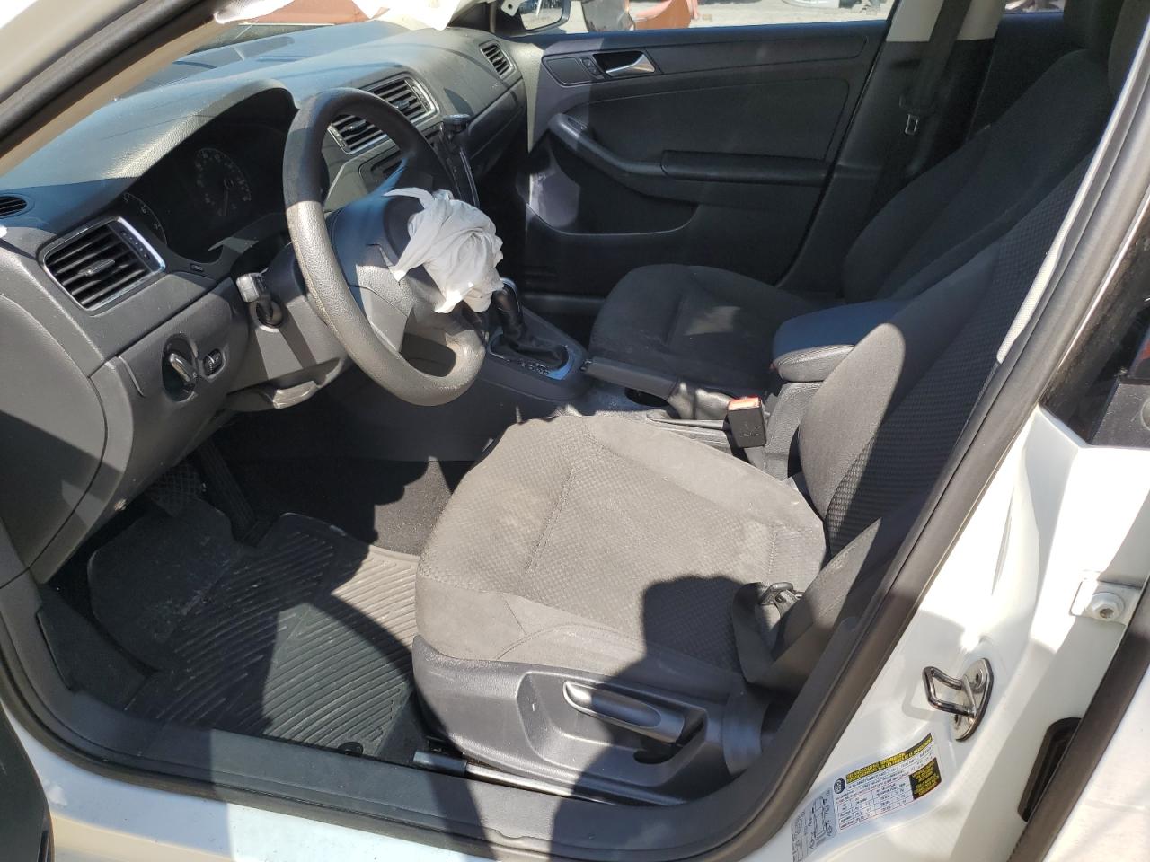 Volkswagen Jetta base 2014